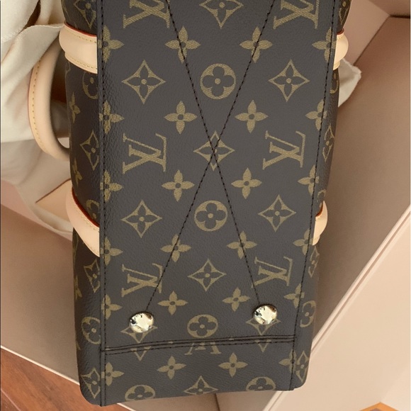 Louis Vuitton bag - Picture 10 of 15